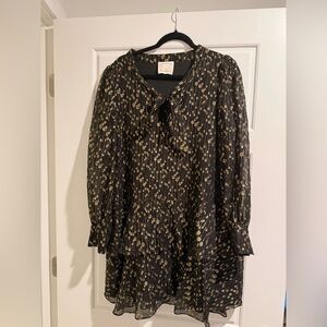 Elegant Black and Gold Mini Dress